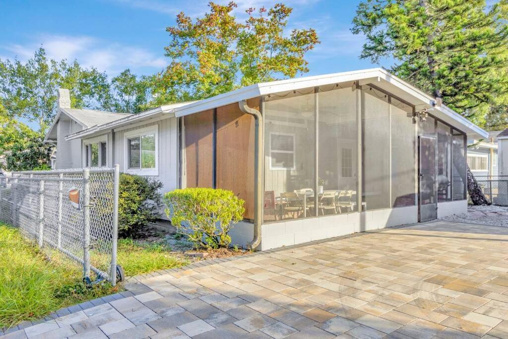 Cozy Bungalow With Patio & Grill, Private And Location تامبا المظهر الخارجي الصورة