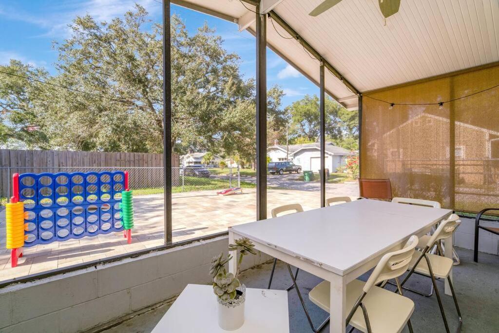 Cozy Bungalow With Patio & Grill, Private And Location تامبا المظهر الخارجي الصورة