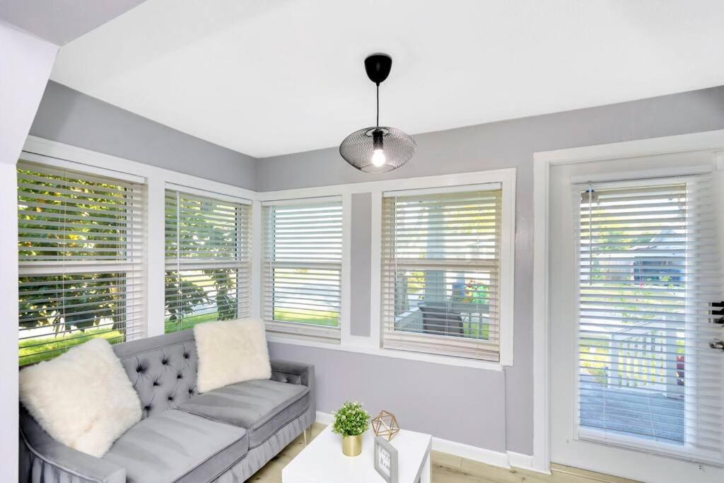 Cozy Bungalow With Patio & Grill, Private And Location تامبا المظهر الخارجي الصورة