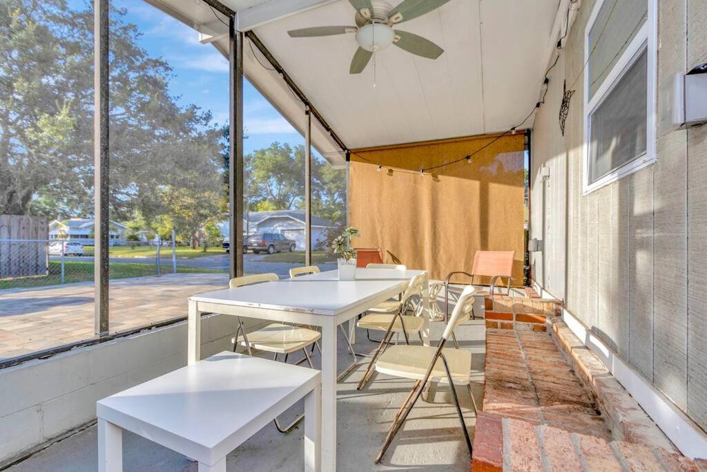 Cozy Bungalow With Patio & Grill, Private And Location تامبا المظهر الخارجي الصورة
